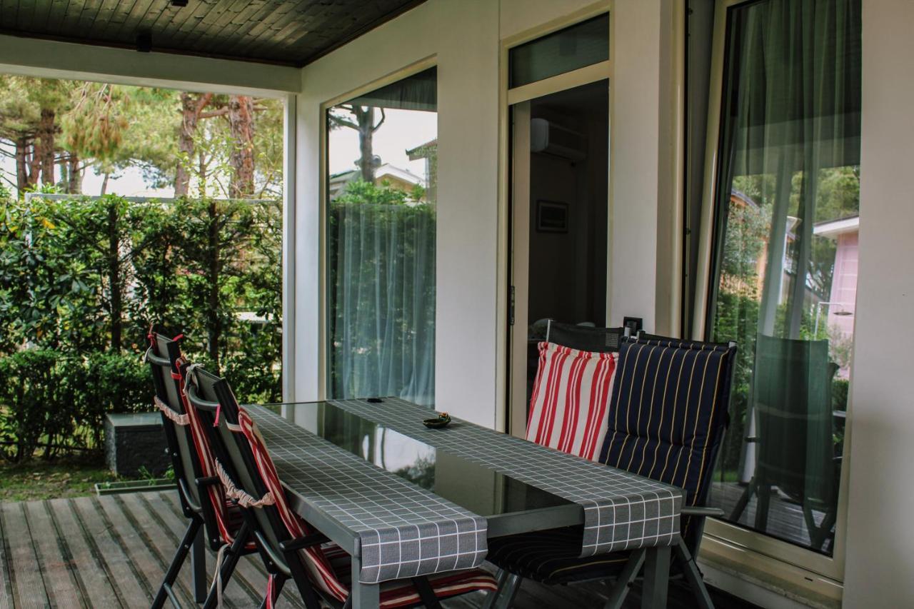 Ivy Lalzi Bay Beach House Durres Exterior photo