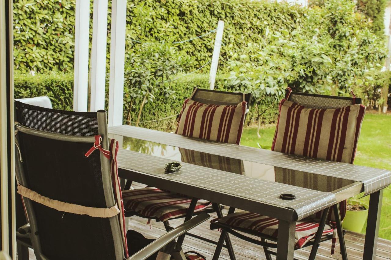 Ivy Lalzi Bay Beach House Durres Exterior photo